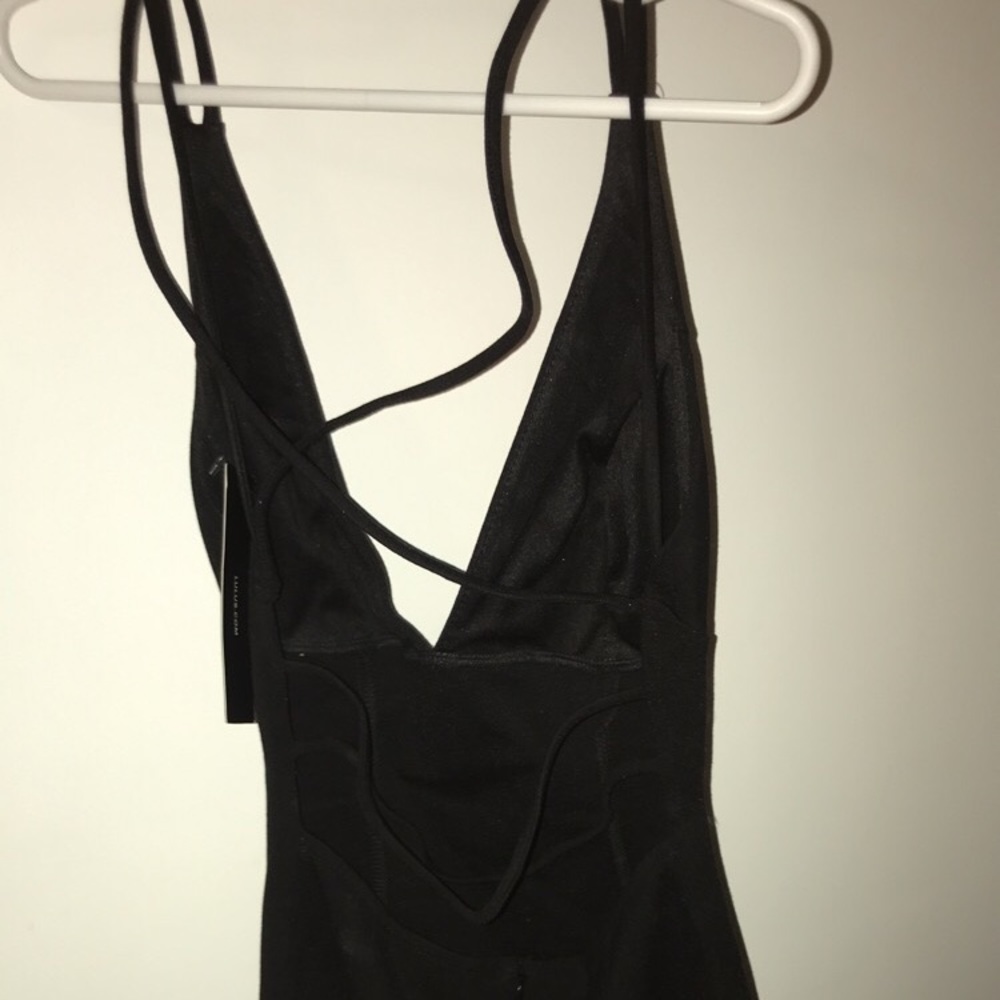 Black bodycon dress